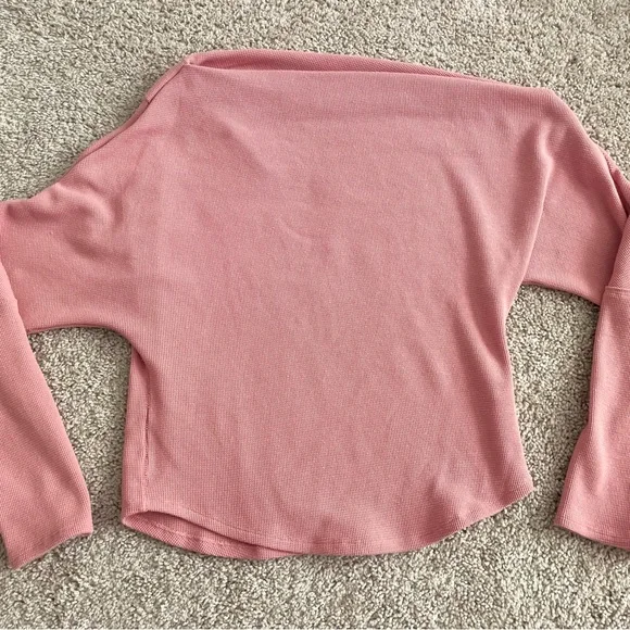 We The Free Fuji Thermal Tee Rose Off-Shoulder Sweater Size Medium - Picture 2 of 8
